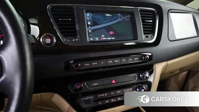 Kia The New Carnival 2019 Белый из Кореи, фото 3