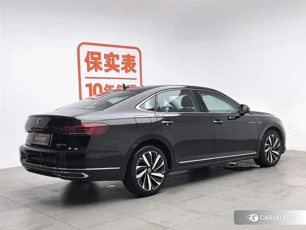 Volkswagen Passat 2021 Черный из Китая, фото 3