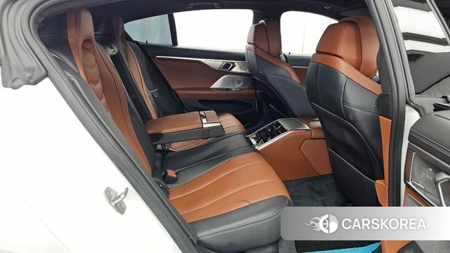 BMW 8 Series (G15) 2021 Белый из Кореи, фото 3