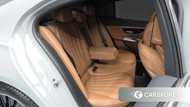 Mercedes-Benz E-Class W214 2024 Серебристо-серый из Кореи, фото 3