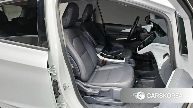 Chevrolet (GM Daewoo) Bolt EV 2021 Белый из Кореи, фото 3