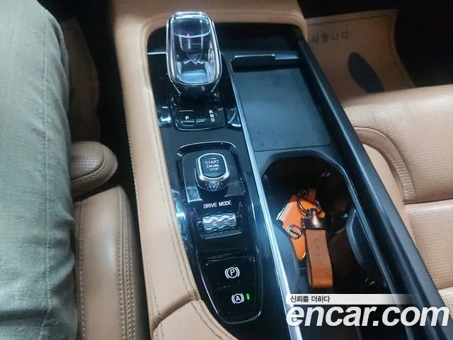 Volvo XC90 second Generation 2021 Белый из Кореи, фото 3