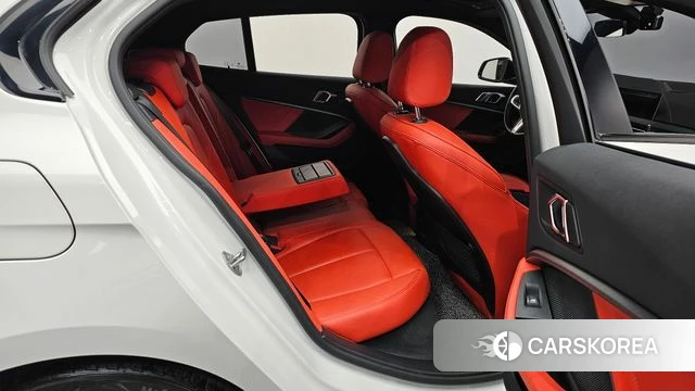 BMW 1 Series (F40) 2021 Белый из Кореи, фото 3