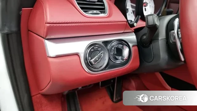 Porsche 718 Boxster 2019 Белый из Кореи, фото 3