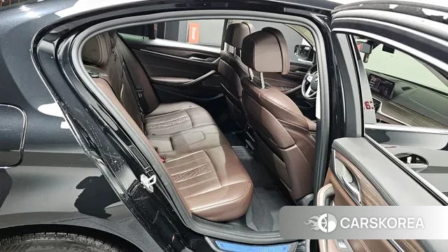 BMW 5 Series (G30) 2020 Черный из Кореи, фото 3