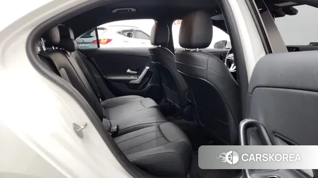 Mercedes-Benz A-Class W177 2021 Белый из Кореи, фото 3