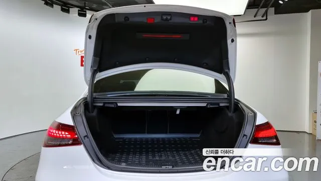 Mercedes-Benz E-Class W213 2023 Белый из Кореи, фото 3