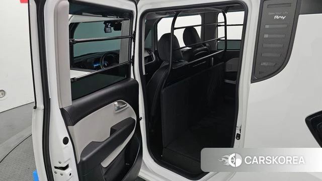 Kia The New Kia Ray EV 2023 Белый из Кореи, фото 3