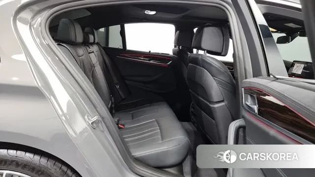 BMW 5 Series (G30) id 3012127 из Кореи 3