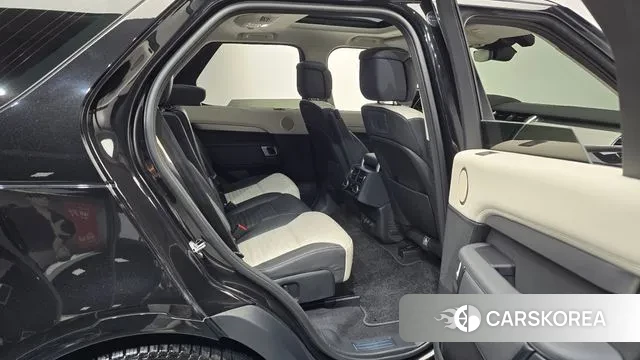 Land Rover Discovery 5 2025 Черный из Кореи, фото 3