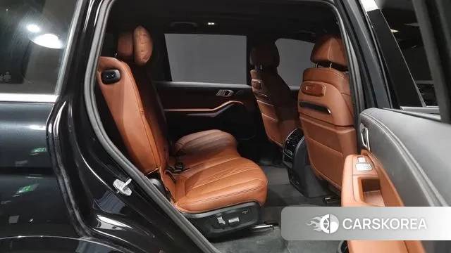 BMW X7 (G07) 2024 Черный из Кореи, фото 3