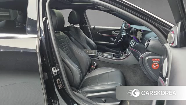 Mercedes-Benz E-Class W213 2020 Черный из Кореи, фото 3