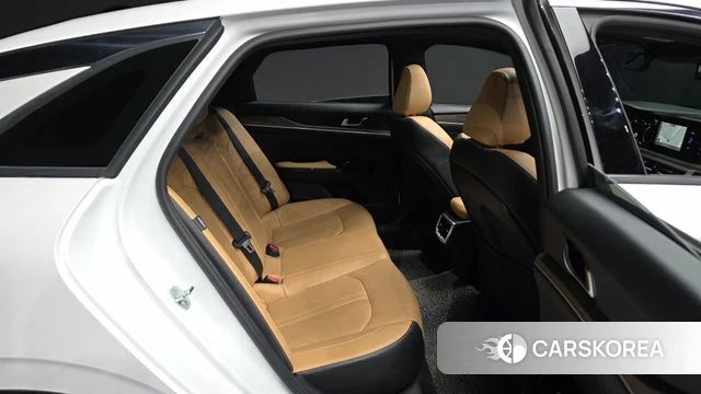 Kia K5 3rd generation 2022 Белый из Кореи, фото 3