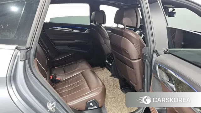 BMW 6 Series GT (G32) 2019 Серебристо-серый из Кореи, фото 3