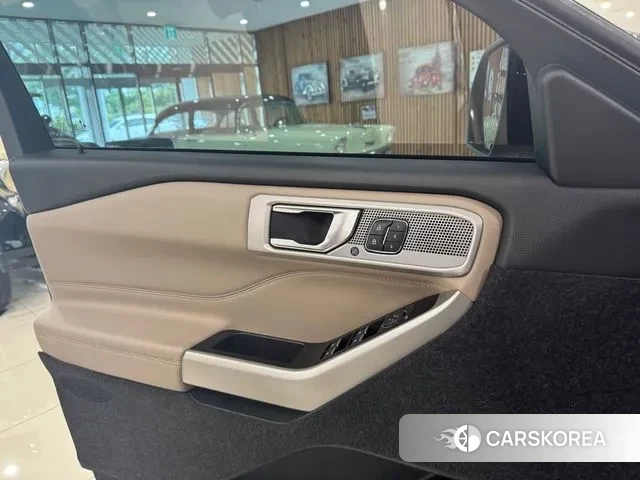 Ford Explorer 6th Generation 2021 Черный из Кореи, фото 3