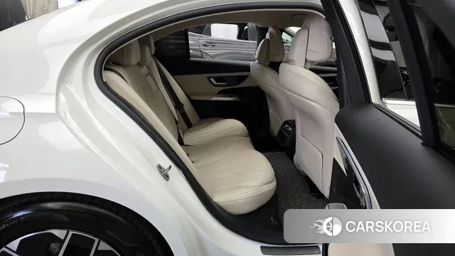 Mercedes-Benz E-Class W214 2024 Белый из Кореи, фото 3