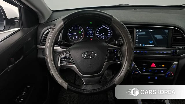Hyundai Avante AD 2018 Белый из Кореи, фото 3