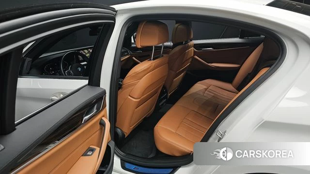 BMW 5 Series (G30) 2021 Белый из Кореи, фото 3