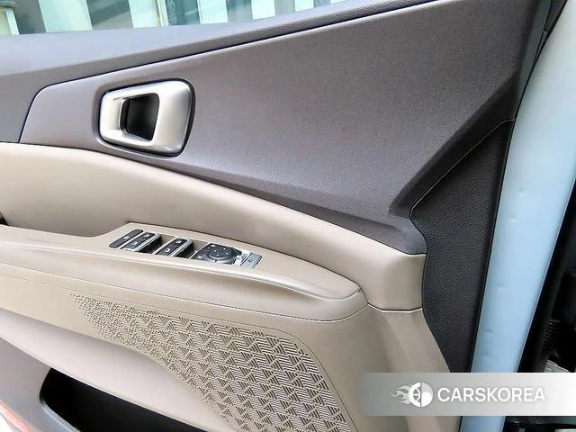 Kia Carnival 4th generation 2023 Серебристо-серый из Кореи, фото 3