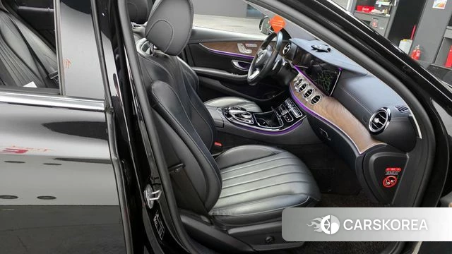 Mercedes-Benz E-Class W213 2018 Черный из Кореи, фото 3