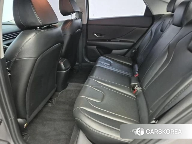 Hyundai Avante (CN7) 2021 Серебристо-серый из Кореи, фото 3