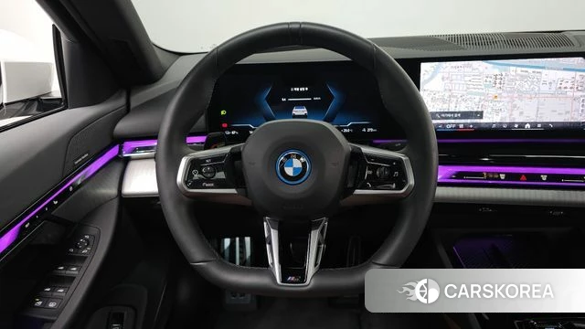 BMW i5 (G60) 2023 Белый из Кореи, фото 3
