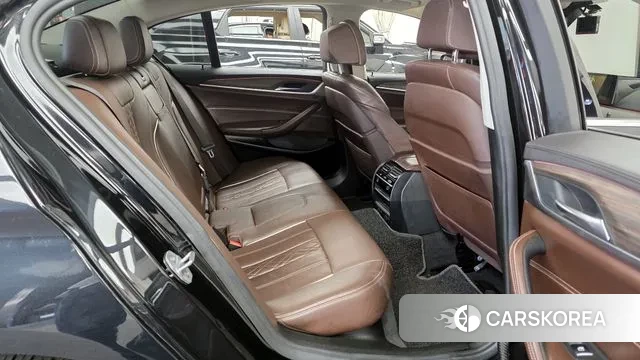 BMW 5 Series (G30) 2018 Черный из Кореи, фото 3