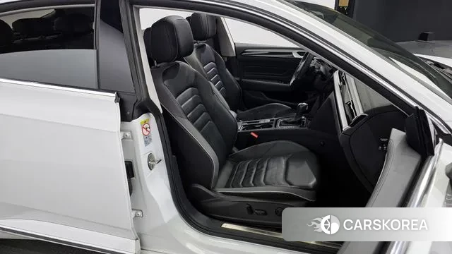 Volkswagen Arteon 2022 Белый из Кореи, фото 3