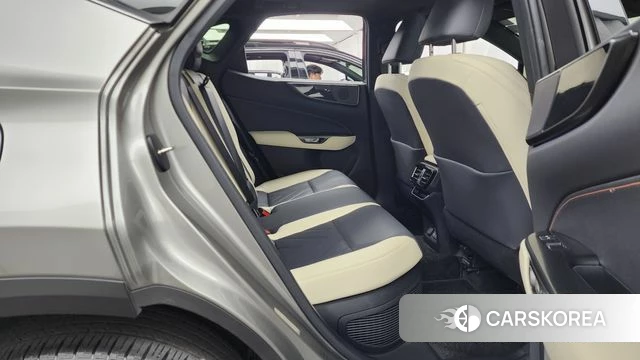 Lexus NX450h + 2nd generation 2023 Серебристо-серый из Кореи, фото 3