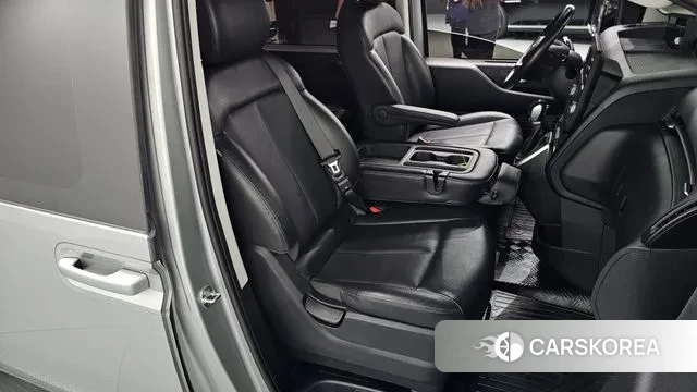 Hyundai Staria 2021 Серебряный из Кореи, фото 3