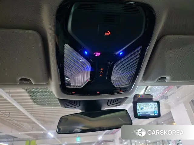 BMW 5 Series (G30) 2023 Белый из Кореи, фото 3