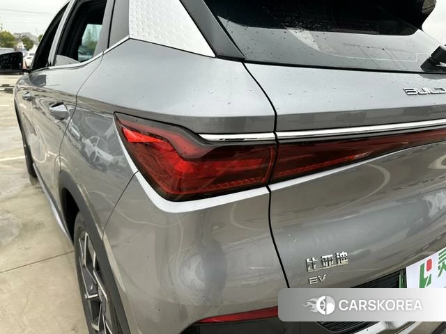 BYD Yuan PLUS 2022 Темно-серый из Китая, фото 3