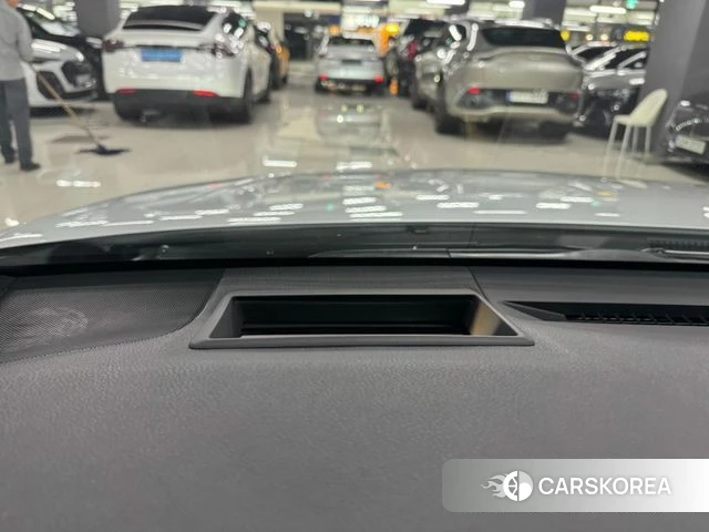 Toyota Camry (XV80) 2026 Белый из Кореи, фото 3