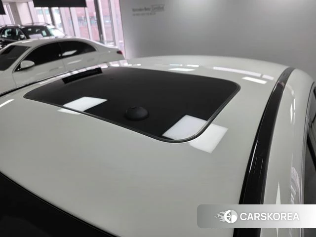Mercedes-Benz GLC-Class X253 2023 Белый из Кореи, фото 3
