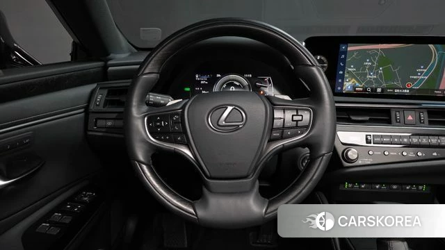 Lexus ES300h 7th generation 2023 Белый из Кореи, фото 3