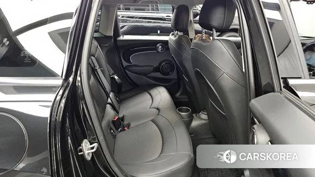 Mini Cooper 2023 Черный из Кореи, фото 3