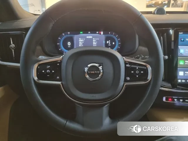 Volvo V90 Cross-Country 2024 Черный из Кореи, фото 3