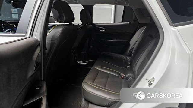 Chevrolet (GM Daewoo) Trax Crossover 2023 Белый из Кореи, фото 3