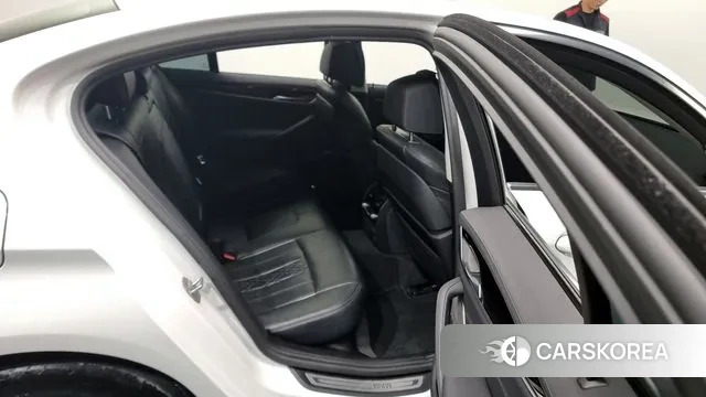 BMW 5 Series (G30) 2020 Белый из Кореи, фото 3