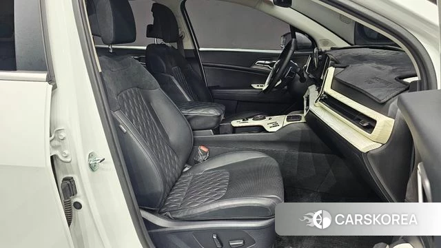 Kia Sportage 5th Generation 2023 Белый из Кореи, фото 3