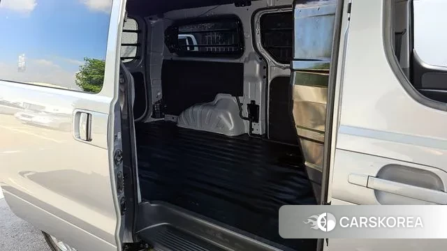 Hyundai The New Grand Starex 2021 Серебряный из Кореи, фото 3