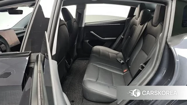 Tesla Model 3 2025 Серый из Кореи, фото 3