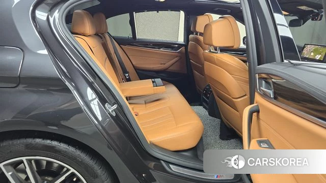 BMW 5 Series (G30) 2022 Серый из Кореи, фото 3