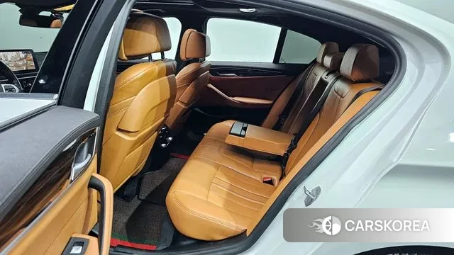 BMW 5 Series (G30) 2021 Белый из Кореи, фото 3