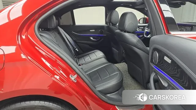 Mercedes-Benz E-Class W213 2020 Красный из Кореи, фото 3