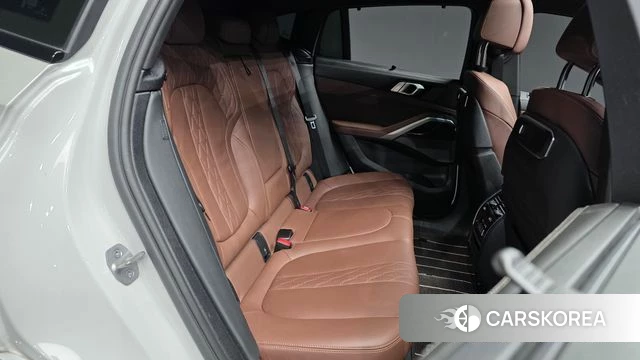 BMW X6 (G06) 2023 Белый из Кореи, фото 3