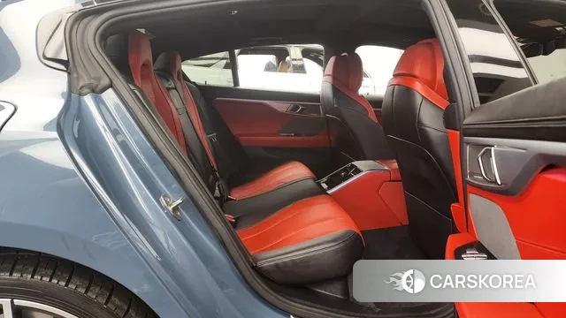 BMW 8 Series (G15) 2019 Небесно-голубой из Кореи, фото 3