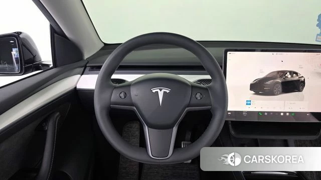 Tesla Model Y 2024 Черный из Кореи, фото 3