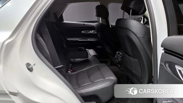 Genesis GV70 2023 Белый из Кореи, фото 3