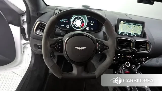 Aston Martin Vantage 2nd Generation 2022 Белый из Кореи, фото 3